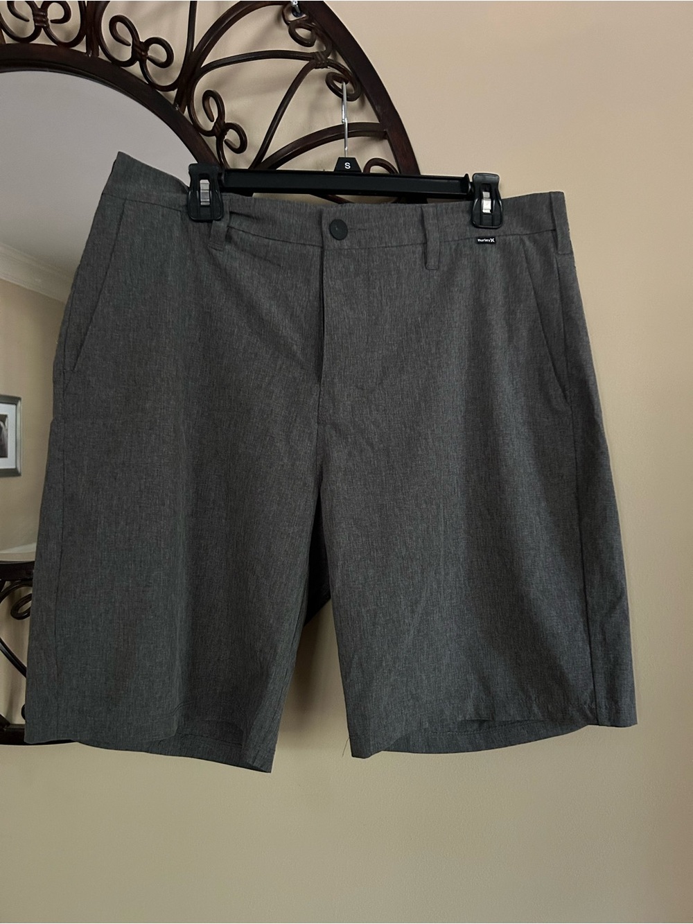 Hurley Charcoal Gray Flat-Front Men's Shorts